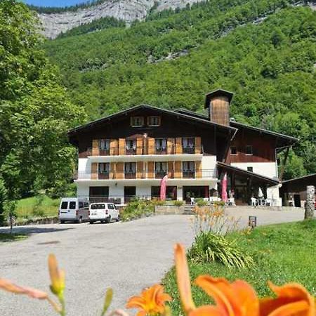 Hotel Et Centre De Vacances Le Choucas Sixt-Fer-a-Cheval Екстер'єр фото